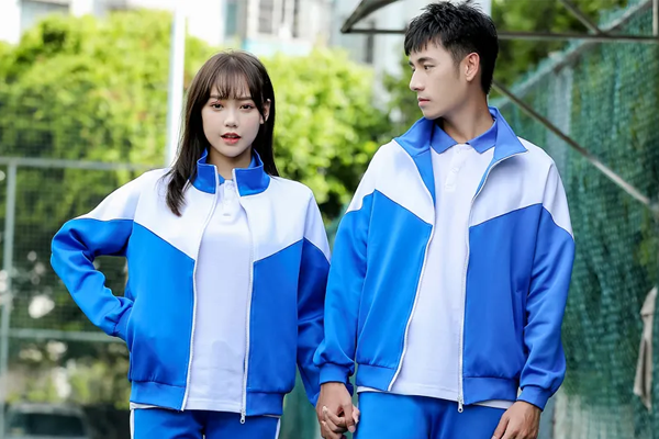 屬于你的智能校服，屬于你的智能學(xué)生時(shí)光